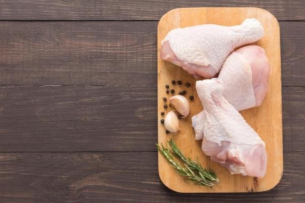 Como fazer frango com vinho branco (molho verde) - Passo 1