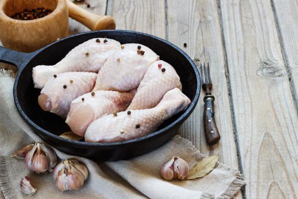 Como fazer frango com vinho branco (molho verde) - Passo 2
