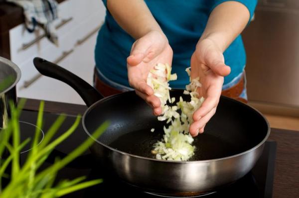 Como fazer frango com vinho branco (molho verde) - Passo 4