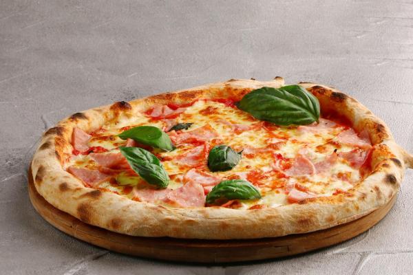 Melhores sabores de pizza - 8. Margherita com presunto