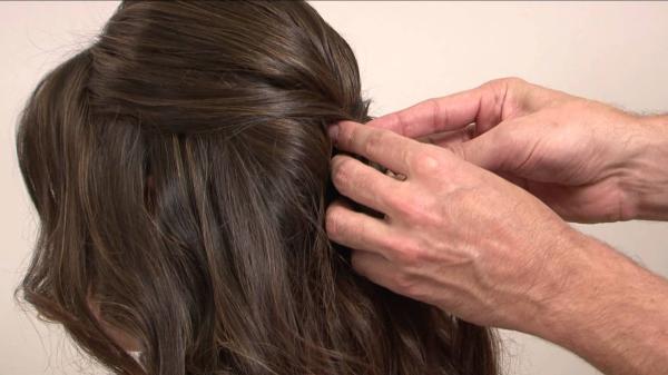 Como fazer penteado semi-preso - Passo 9