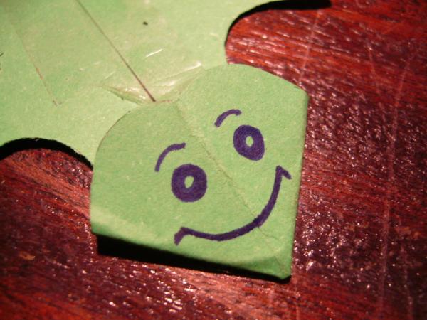 Como fazer uma tartaruga de material reciclável - Passo 8