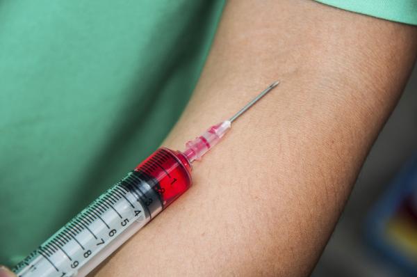 Quanto tempo tem que esperar para doar sangue após se tatuar? - Passo 1