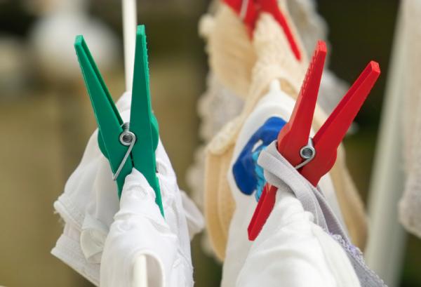 Como tirar bolor de roupa colorida - Passo 2