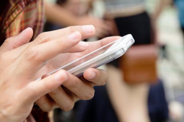 Dicas para tirar arranhões da tela do celular
