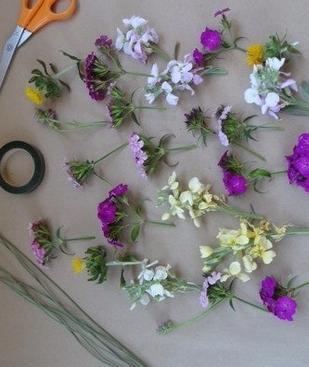 Como fazer coroa de flores - Fácil e rápido - Passo 1