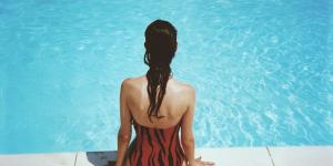 Como ir na piscina menstruada? Todas as dúvidas
