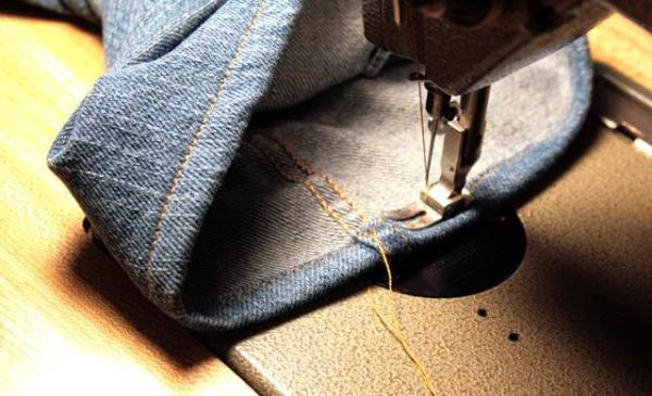 Como fazer barra de calça jeans - Passo 16