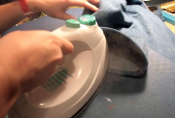 Como fazer barra de calça jeans - Passo 18