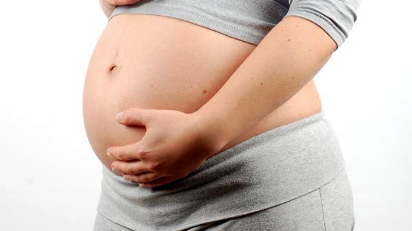 É normal barriga de grávida ficar dura?