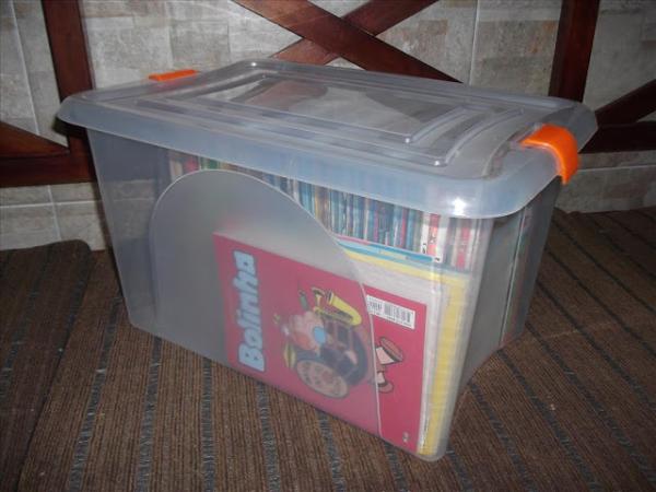 Como guardar revistas em quadrinhos - Caixas de plástico