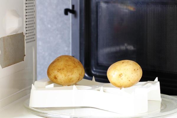 Como cozinhar batata no micro-ondas - Passo 3