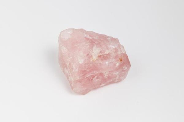 Quartzo rosa: significado, propriedades e limpeza - Significado do quartzo rosa