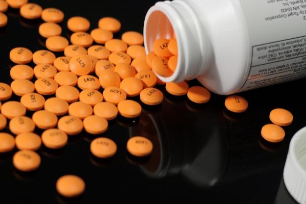 Quais os efeitos colaterais dos anti-inflamatórios - Anti-inflamatórios não esteroides