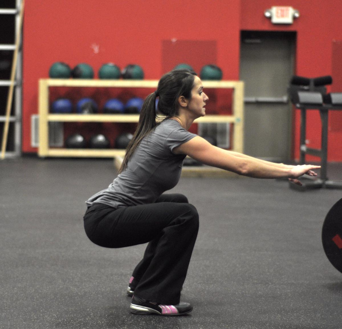 9 exercícios de agachamentos para glúteos