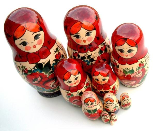 Qual é a história das matrioskas, as bonecas russas?