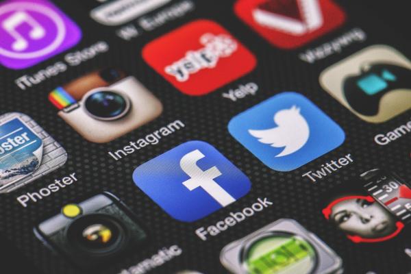 Como desvincular Facebook do Instagram