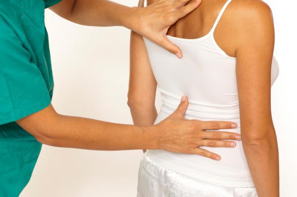 Posso fazer musculação com escoliose?