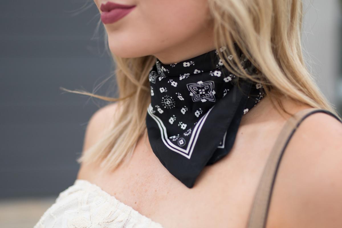 Como usar lenço no pescoço