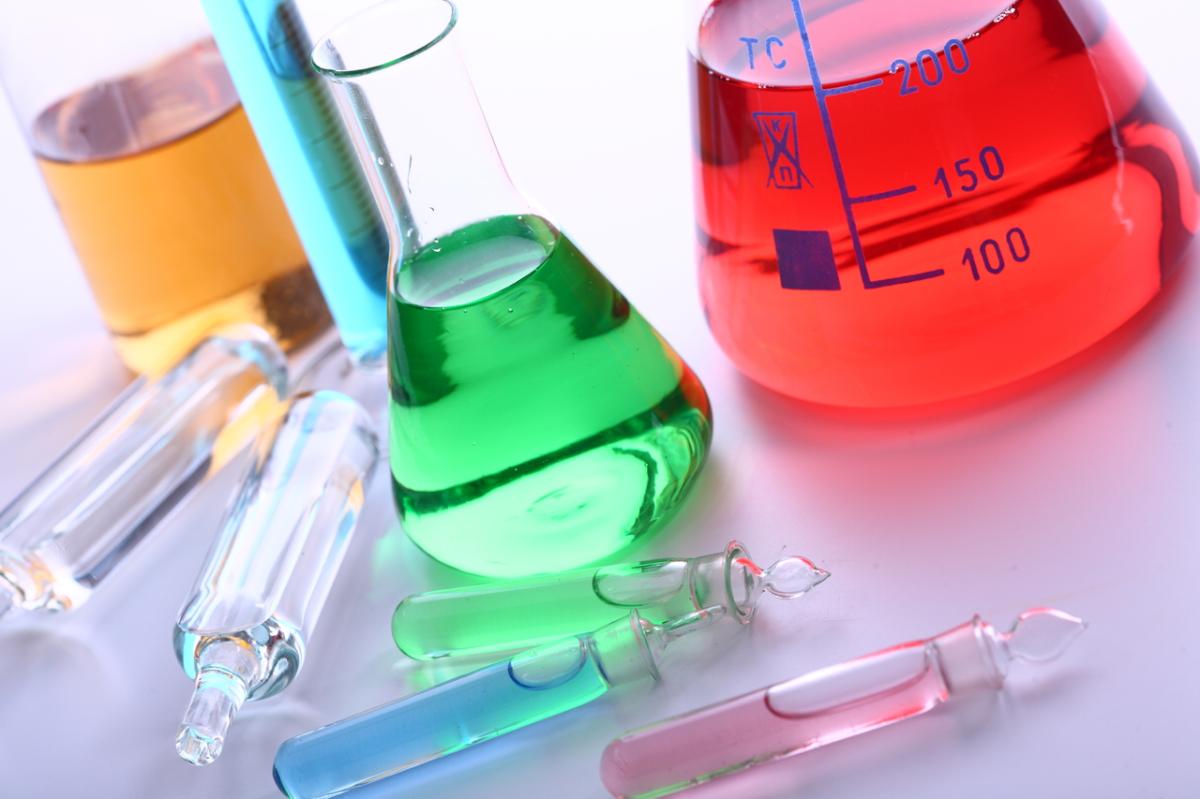 Qual a diferença entre ácido e base?