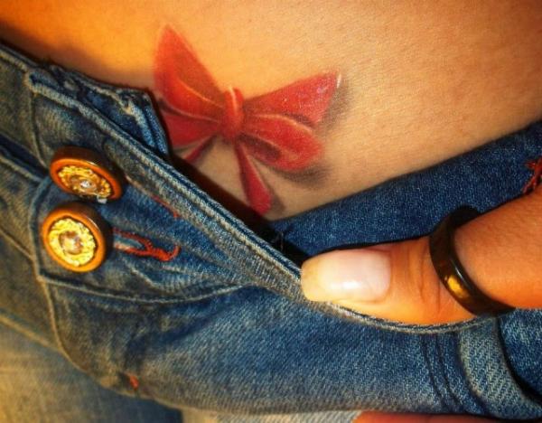Quais as melhores tatuagens íntimas - Tatuagens de laços e estrelas
