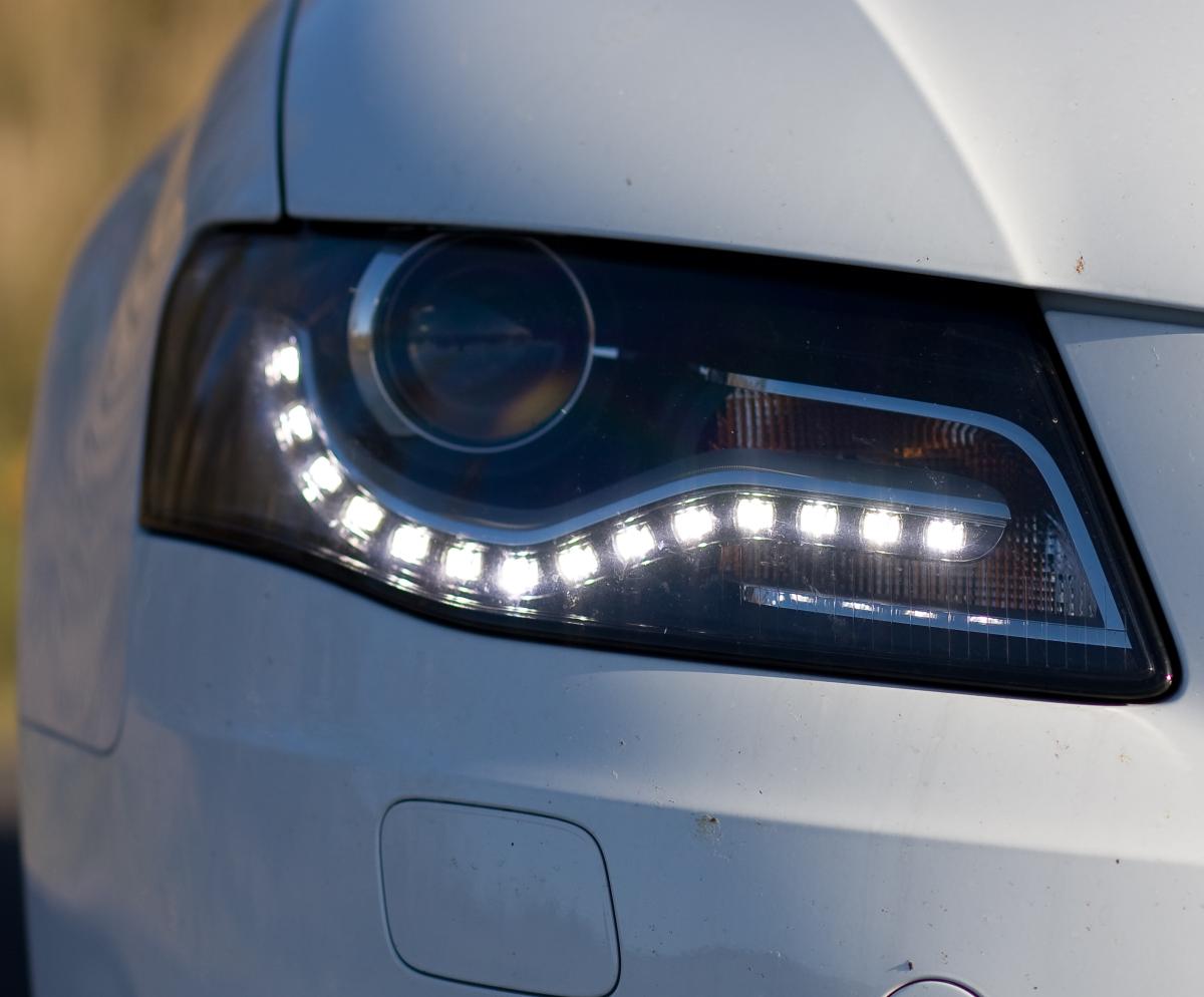 Como regular o farol do palio