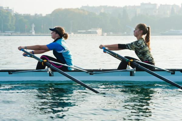 Quais esportes queimam mais calorias? - Remo