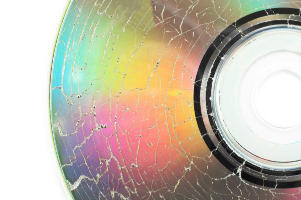 Como limpar um CD arranhado