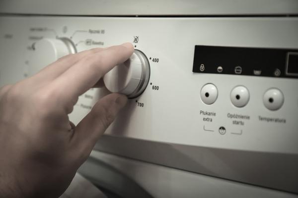 Como lavar roupa preta sem perder a cor - Passo 5