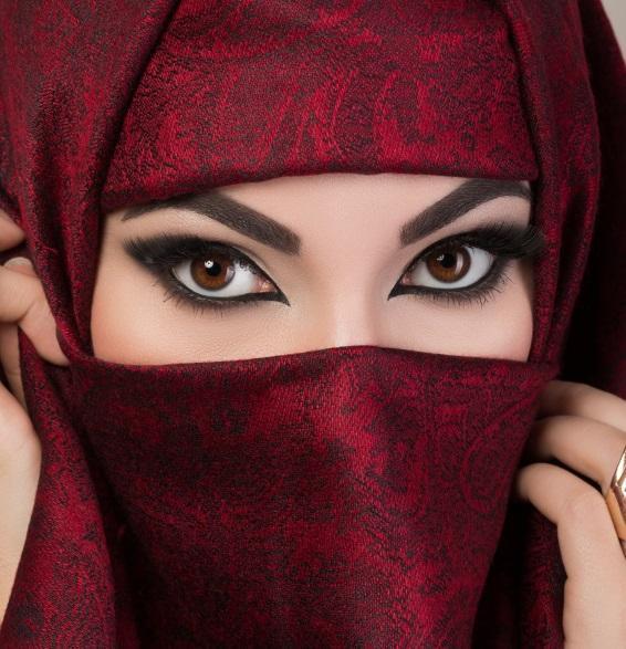 Como maquiar os olhos estilo árabe - Passo 7