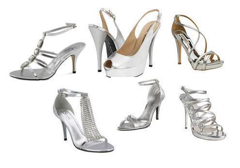 Que sapatos usar com um vestido rosa chá - Prateado