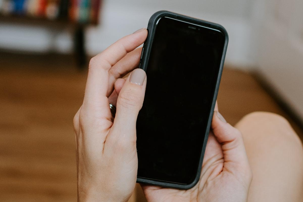 3 métodos eficazes para corrigir iPhone travado na tela preta