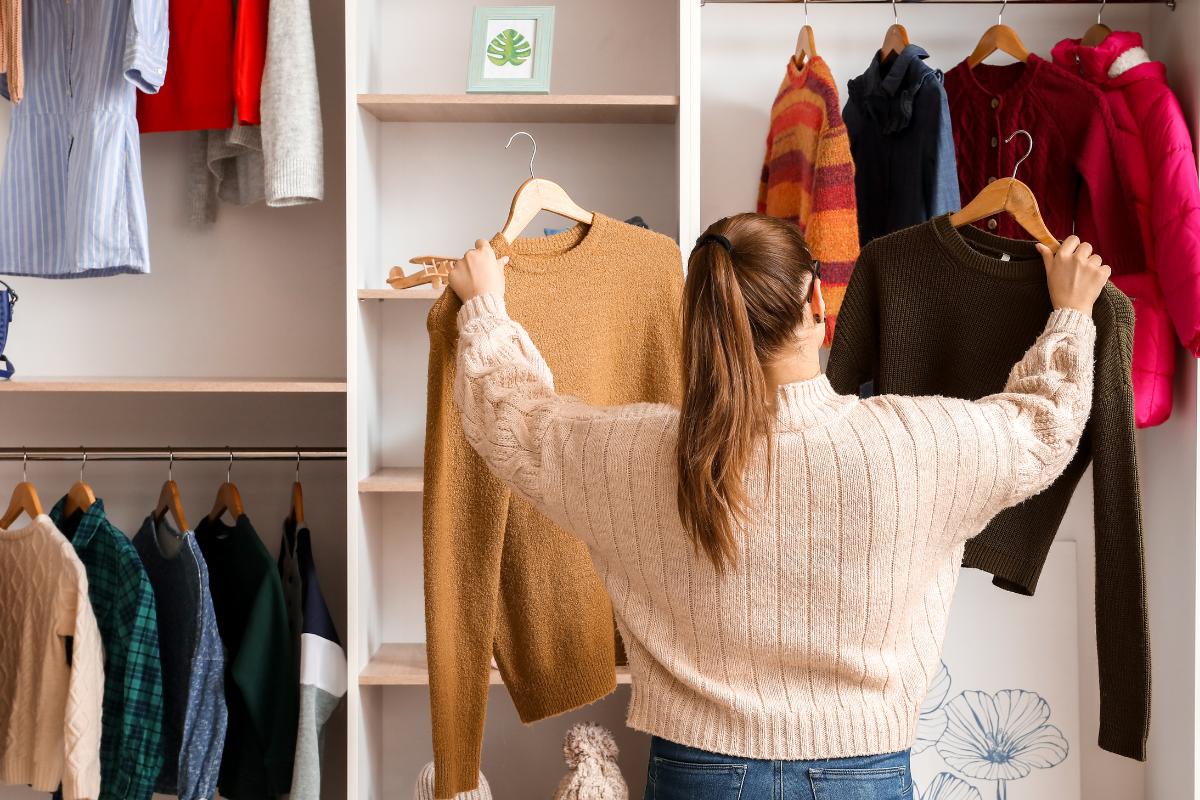 Benefícios de ter um armário cápsula