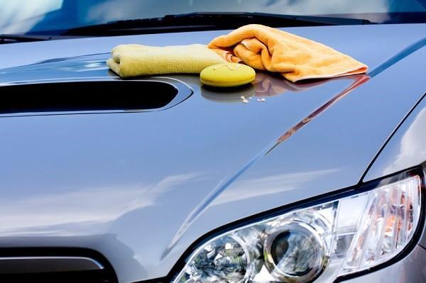 Como tirar manchas de corretivo líquido - Manchas de corretivo líquido no carro