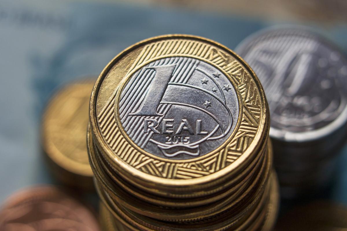 Como determinar o valor de uma moeda de 1 real