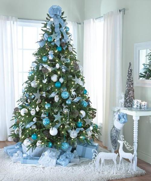 Como decorar árvore de Natal de azul