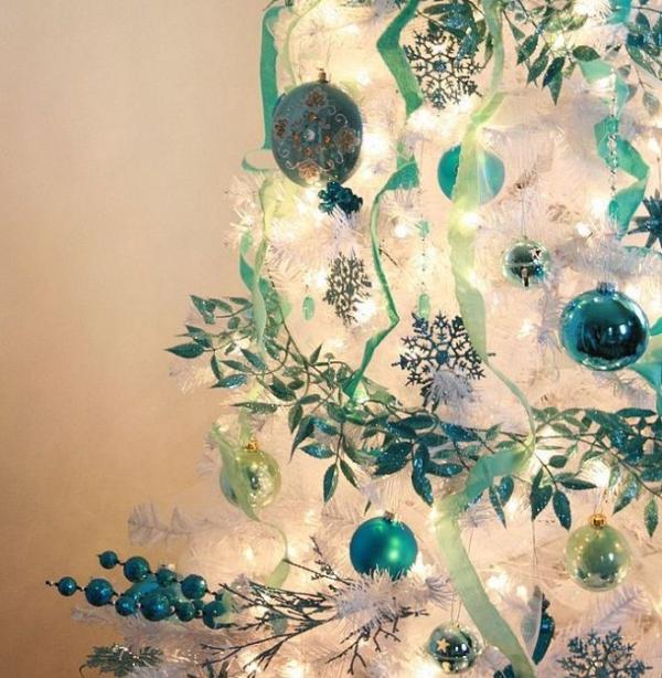 Como decorar árvore de Natal de azul - Passo 4