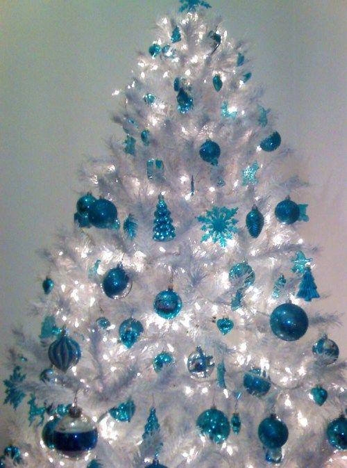 Como decorar árvore de Natal de azul - Passo 6