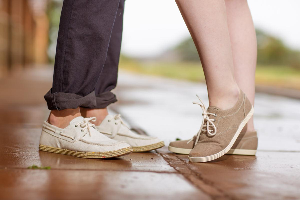 Como limpar os sapatos de pano