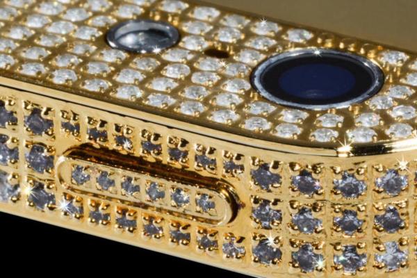 Objetos mais caros do mundo que vão te surpreender - iPhone 5 Black Diamond