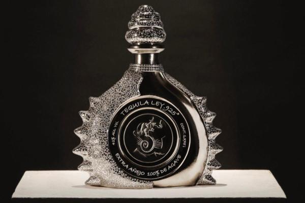 Objetos mais caros do mundo que vão te surpreender - Tequila ley .925