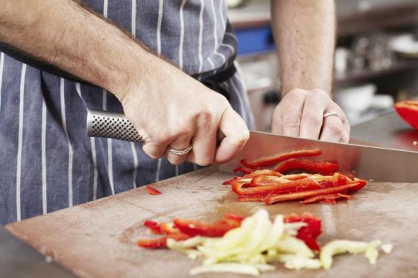 Como fazer molho de tomate para macarrão - Passo 1