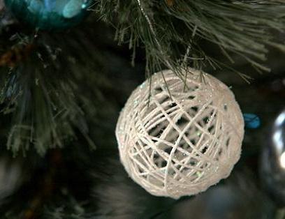 Como fazer bolas de Natal em casa - Bolas de Natal com corda