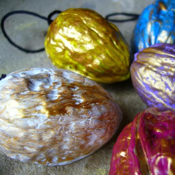 Como fazer bolas de Natal em casa - Bolas de Natal com nozes