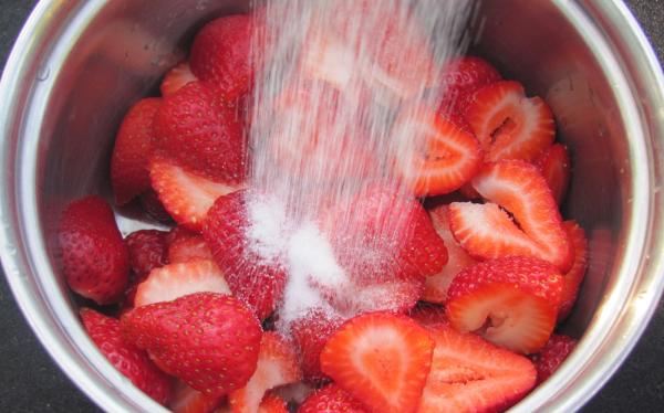 Como fazer cheesecake de morango - Passo 4