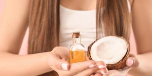 Óleo de coco para o cabelo: benefícios e como usá-lo