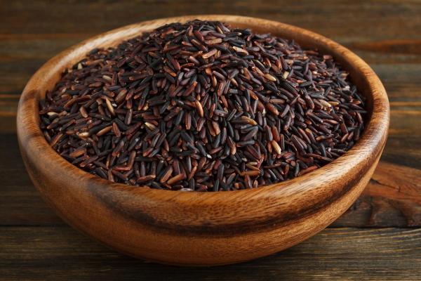 Tipos de arroz: descubra seus usos na cozinha - Arroz negro