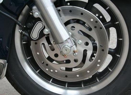 Quando mudar as pastilhas de freio da moto