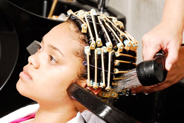 Como fazer permanente no cabelo - Passo 5