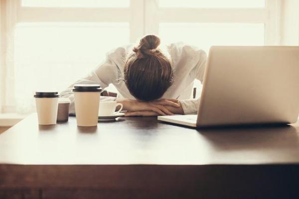 Como dormir com barulho - conselhos eficazes! - Malefícios de dormir pouco